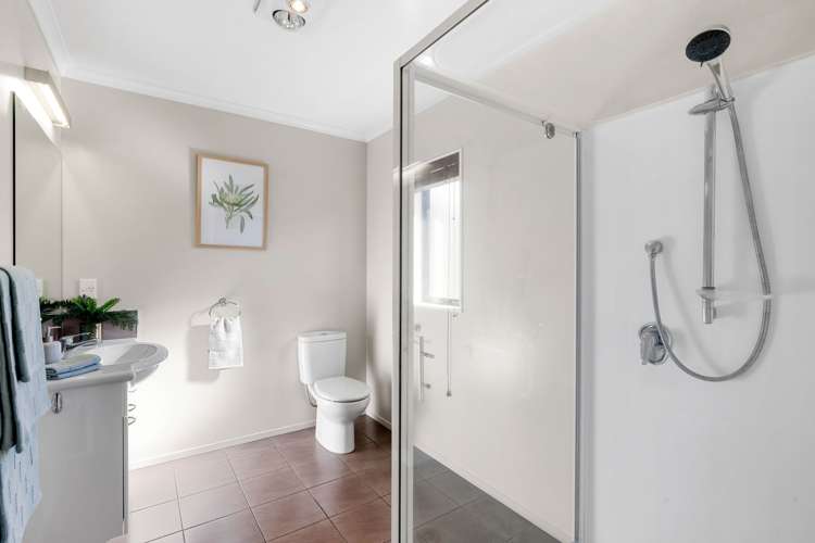 7 Heathfield Avenue Huntington_12