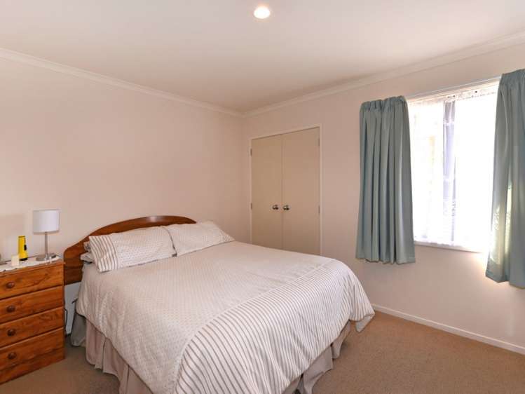 31 Hollybush Drive Brightwater_11