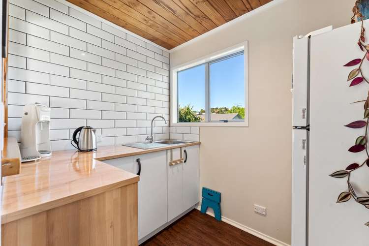 1279 Whangaparaoa Road Gulf Harbour_11