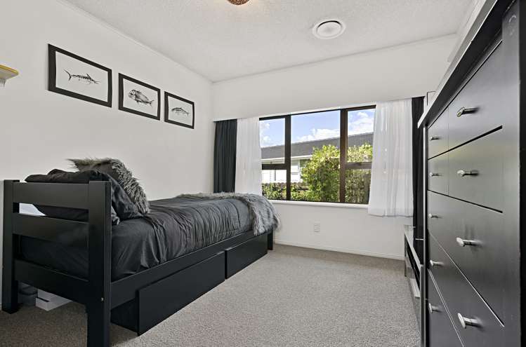 98 Elliot Street Pahurehure_10