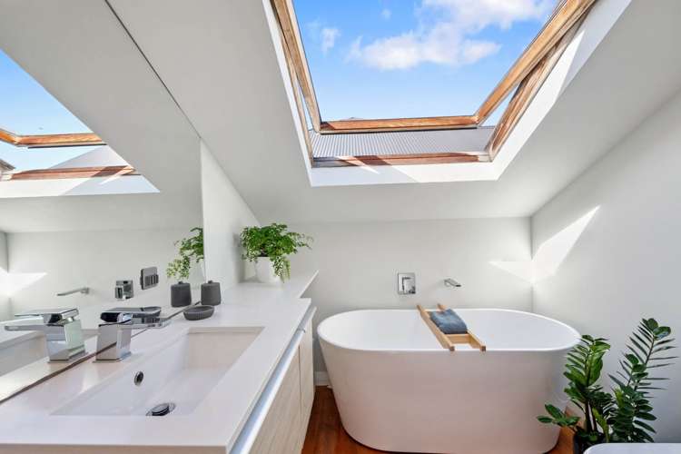 38 Ewen Alison Avenue Devonport_19