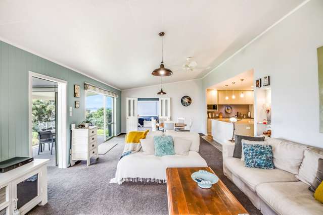 49 Torkar Road Clarks Beach_1