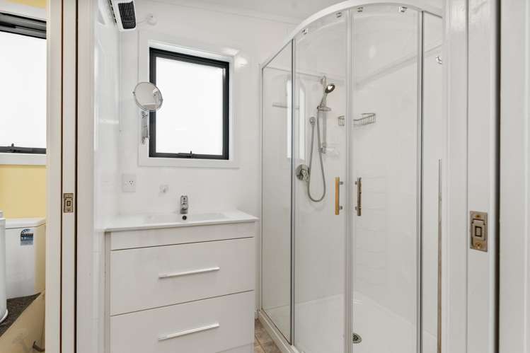 21 William Donald Drive Solway_25