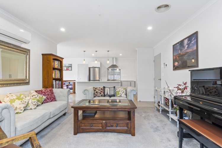 1 Benmore Crescent Pyes Pa_25
