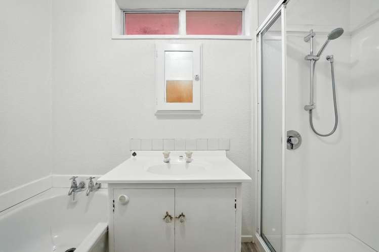 83 Gray Crescent_5