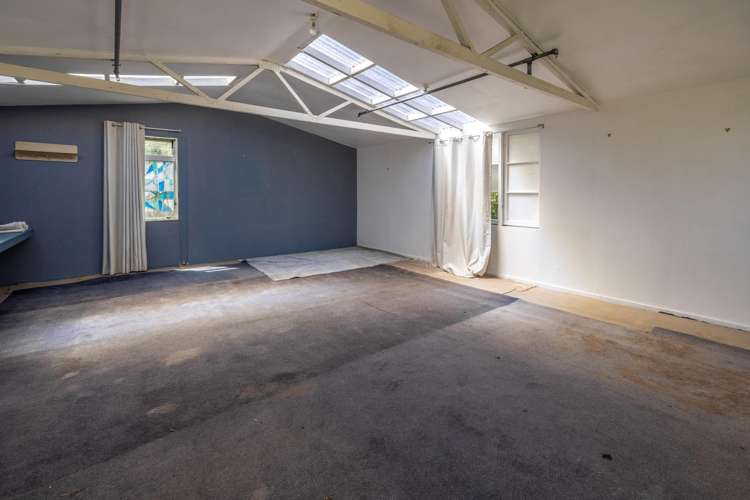 1 Crescent Road East Ostend_14