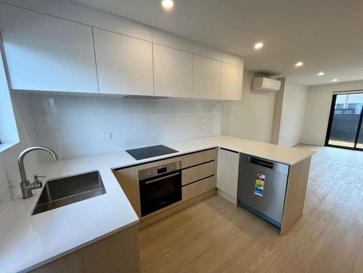 4/22 Cleland Cres Blockhouse Bay_2