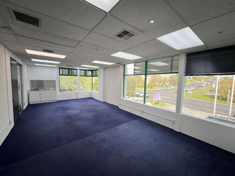 Level 1/5 William Pickering Drive Albany_8