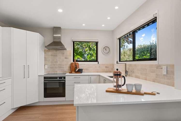 115E Merivale Lane Merivale_8