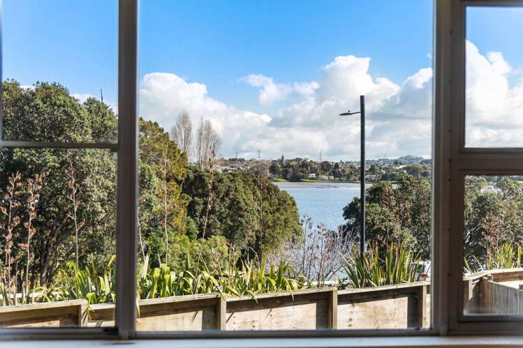 1 & 2 /42 Church Crescent Panmure_5