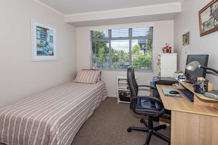 6 County Lane Te Kamo_12