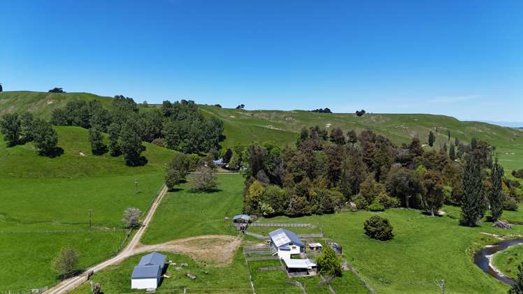 38 Silverhope Road Hunterville_2