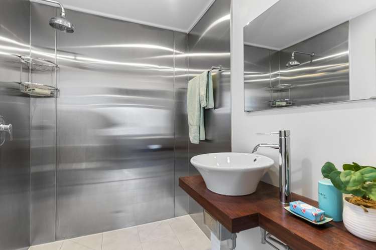 118 Owhiro Bay Parade Owhiro Bay_9