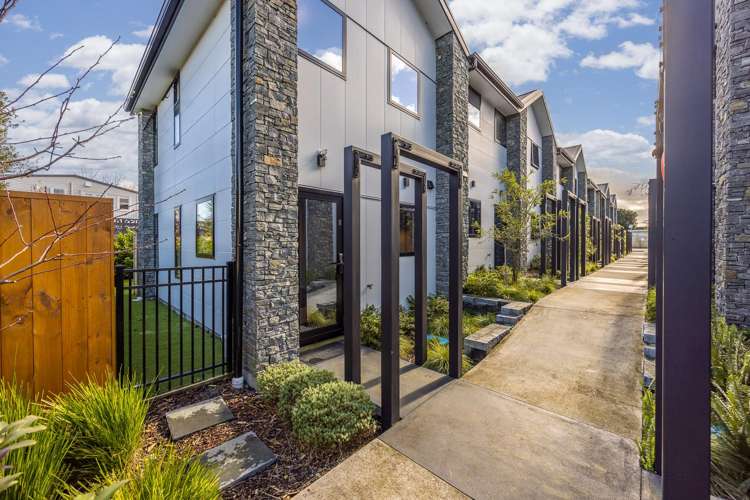 11/10 Fathom Place Te Atatu Peninsula_13