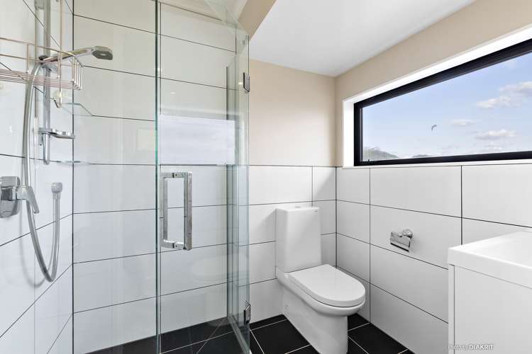 64 Owhiro Bay Parade Owhiro Bay_12