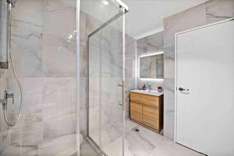 1d Stephen Lysnar Place Hillsborough_15