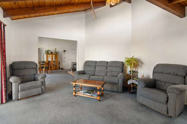 86 Olympus Way Richmond_6