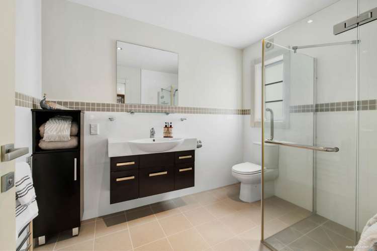 79 Pine Harbour Parade Beachlands_21