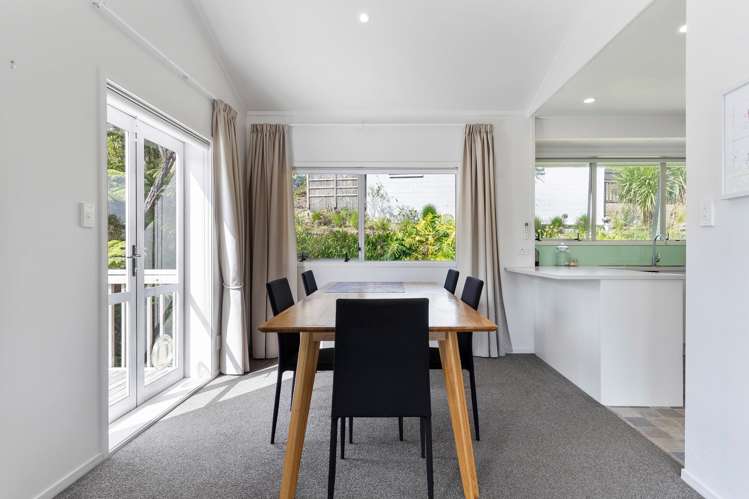2/4 Chevron Place Castor Bay_3