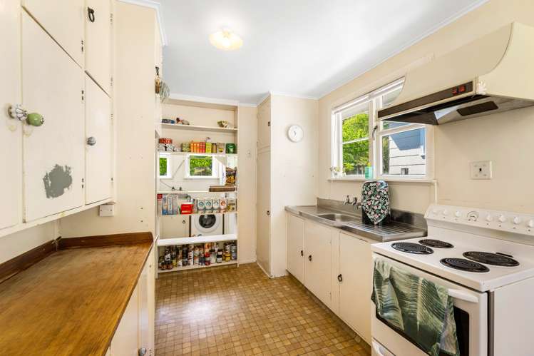 18 Boyd Grove Naenae_8