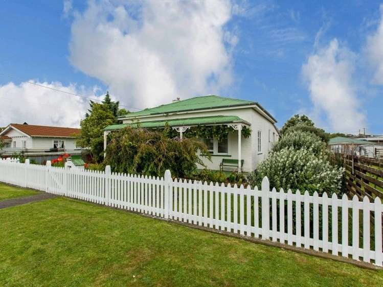 16 Robert Street Marton_28