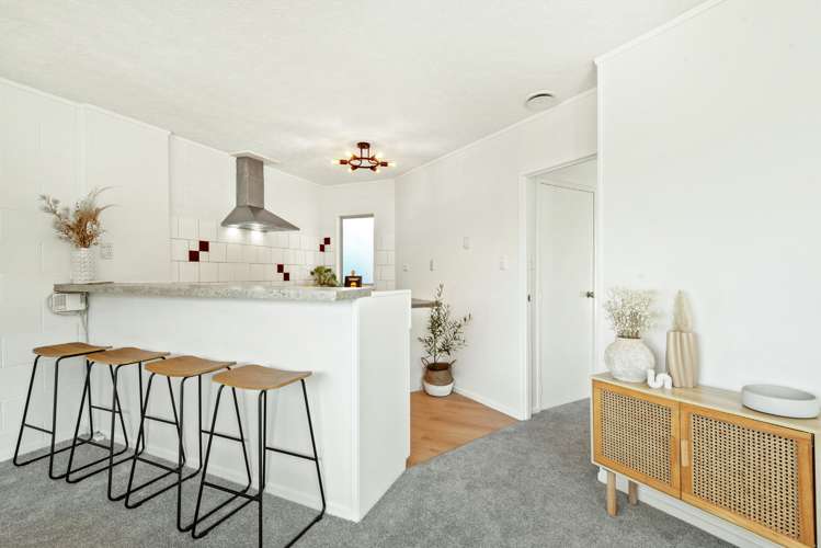 2/92 Lake Road Northcote_6