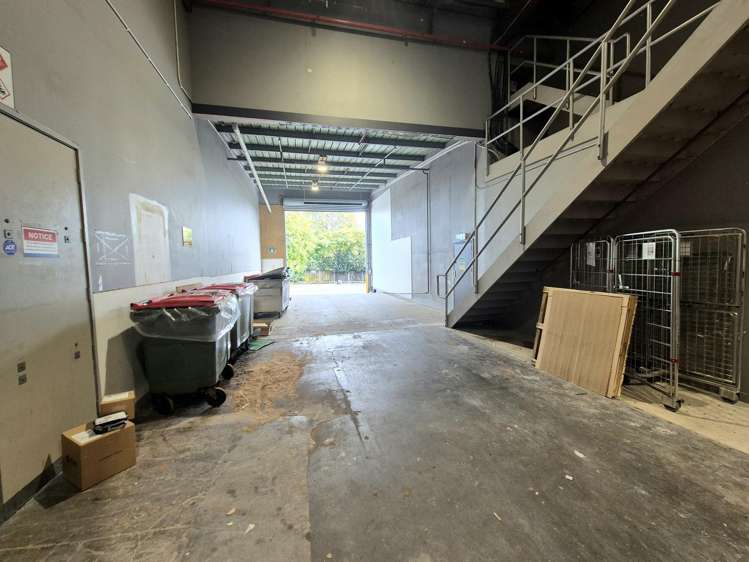 A6/192 Universal Drive Henderson_6