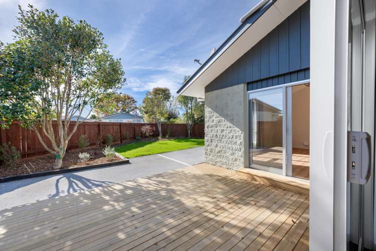 19 Newbourne Crescent Redwoodtown_19