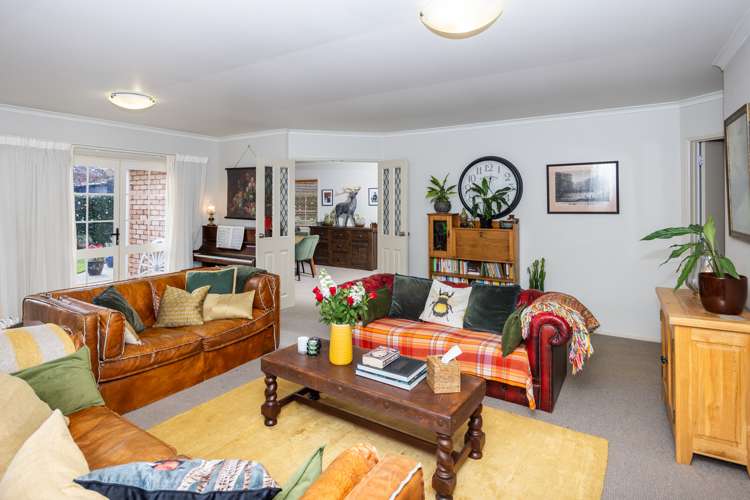 60 Cowley Drive Leamington_23