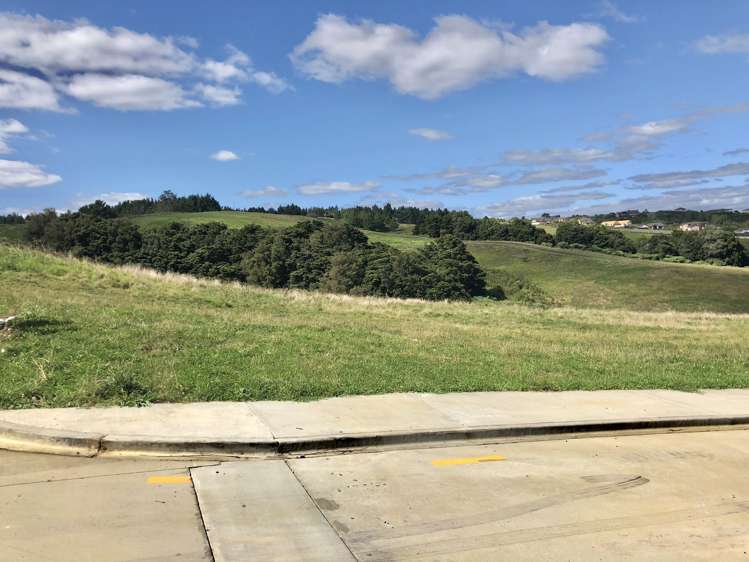 11 Otaota Way Flat Bush_14