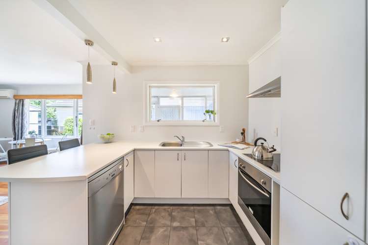 2/314 Fergusson Drive Heretaunga_9