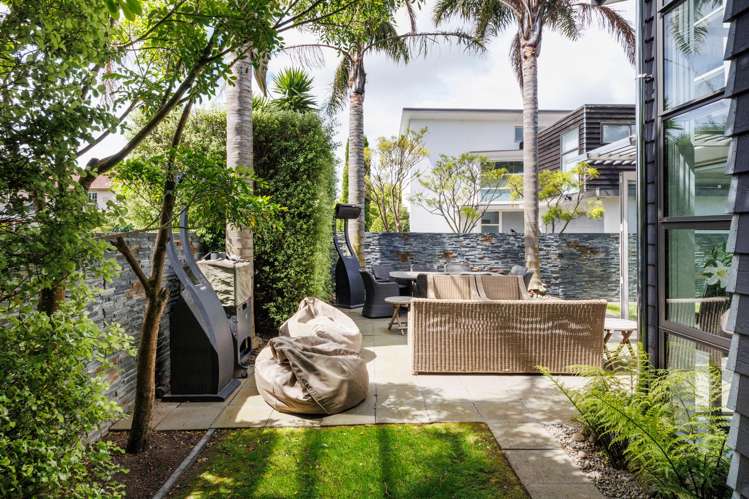 297 Fitzherbert Avenue West End_28