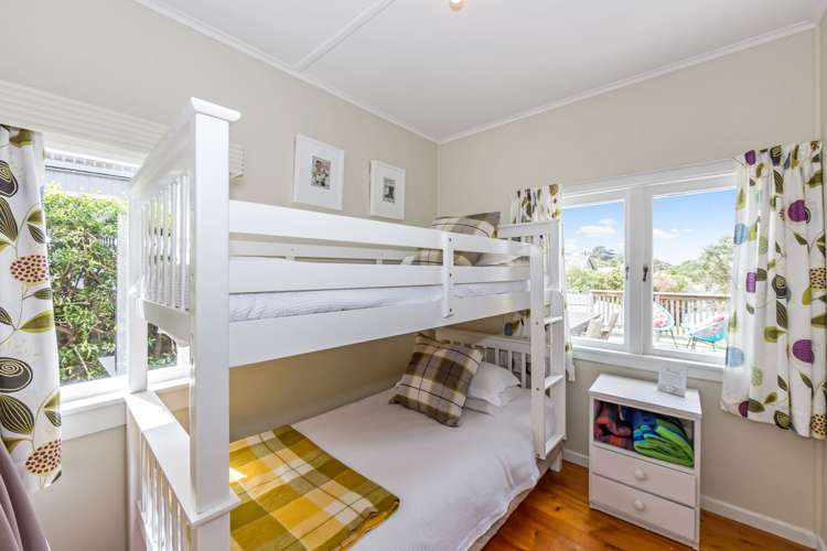 11 Leigh Road Leigh_8