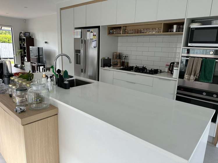 54 Waituarua Drive Takanini_4