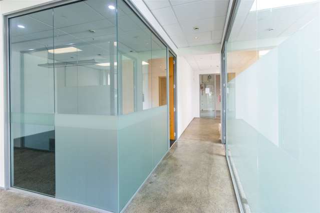 C/32 Barrys Point Road Takapuna_2