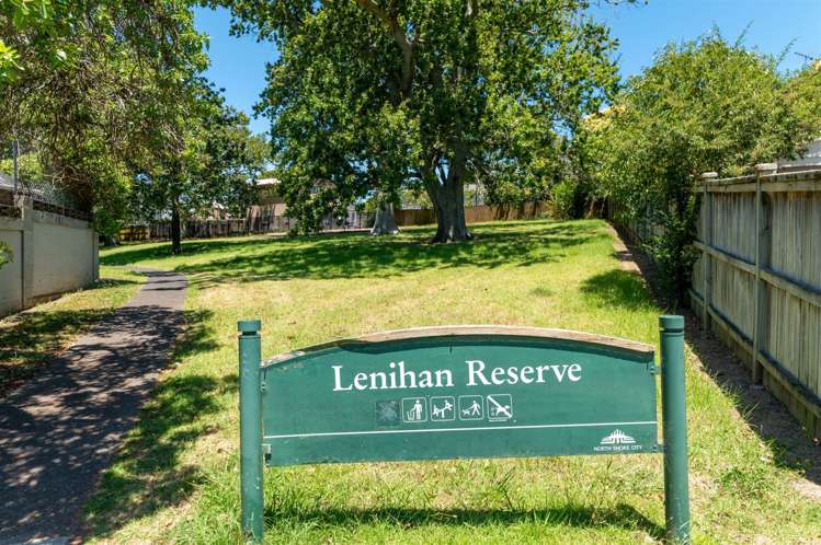 2/11 Lenihan Street Northcote_15