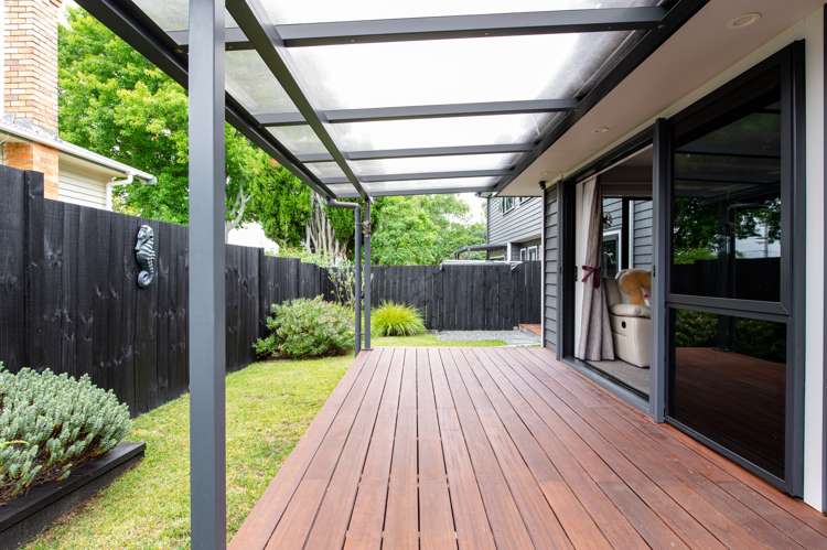 2/11 Masters Avenue Hillcrest_5