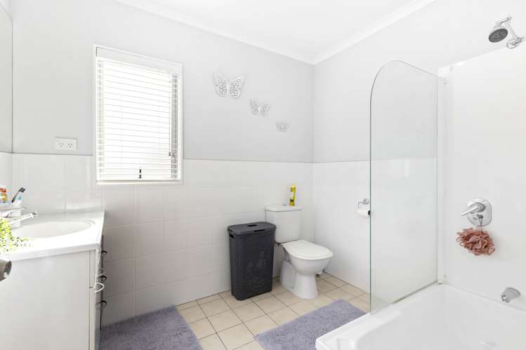 4 Rene Way Huntington_16