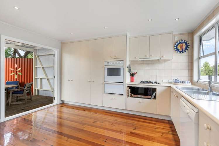 37 Sherwood Avenue Te Atatu South_10