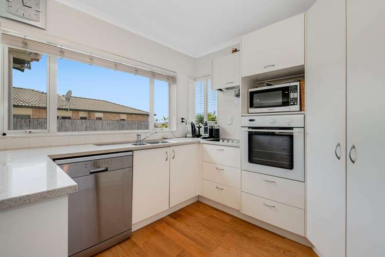 18 Chesterfield Way Orewa_5