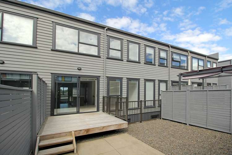 165 Barbarich Drive Stonefields_8