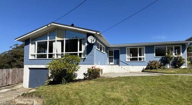 'Gardener's Paradise w Views'