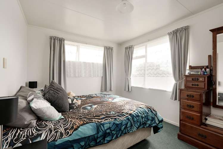 12 Rangataua Street Welcome Bay_11