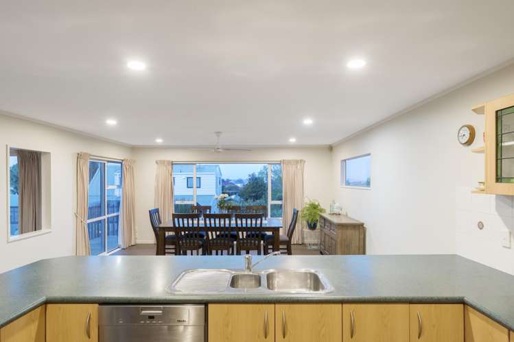 23 Tirohunga Drive Henderson_17