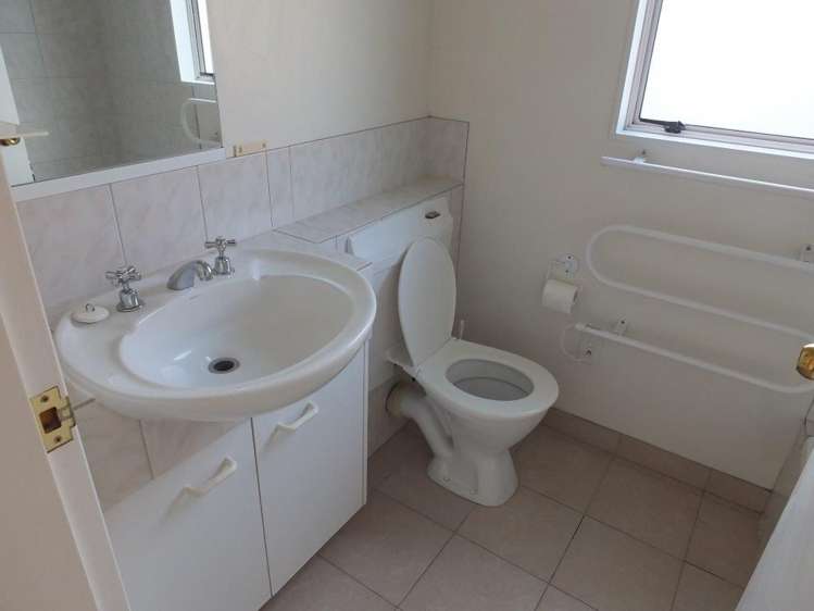 18/20 Thompson Street Mount Cook_12