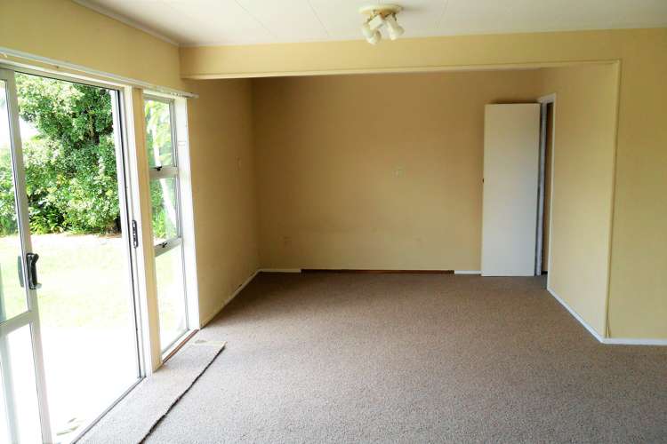 2 Boler Place New Lynn_11