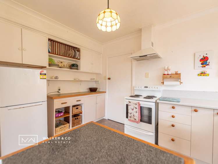 8 York Avenue Heretaunga_6