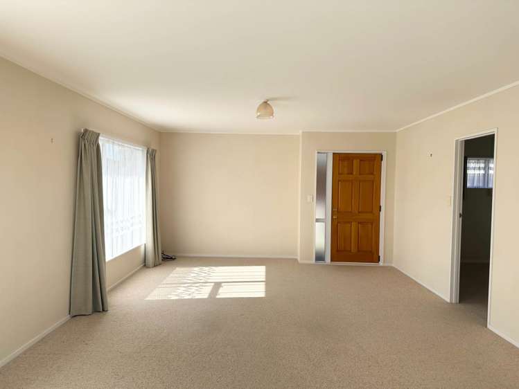 2/140 Manuroa Road Takanini_1
