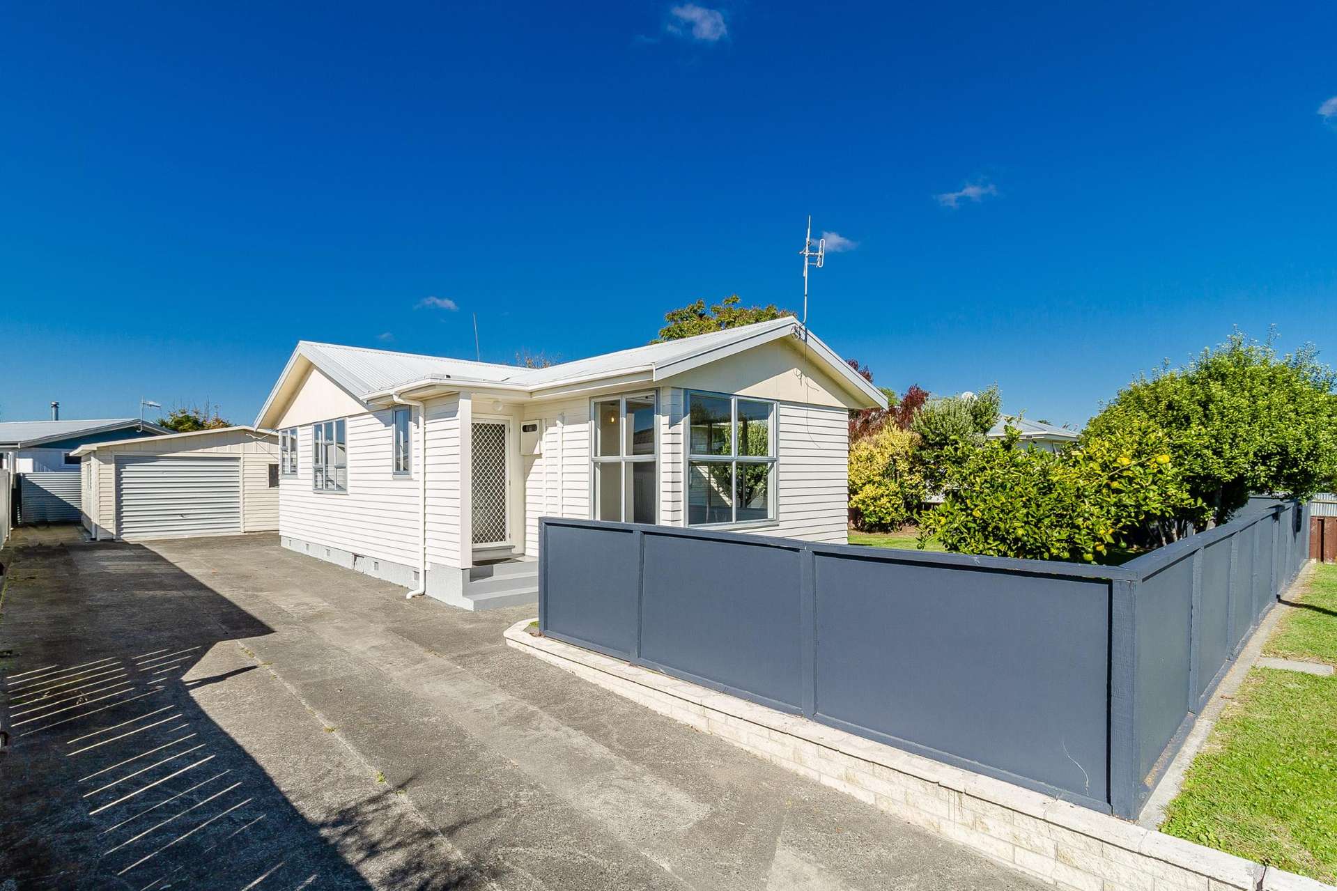 39 York Avenue Tamatea_0