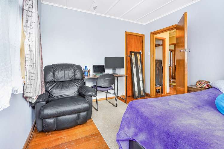 6 Watts Crescent Hamilton East_11